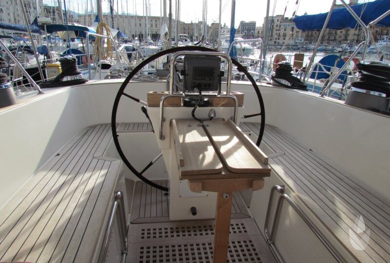 Hallberg Rassy 62 YUK cube