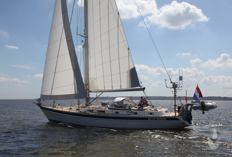 Hallberg Rassy 53 Blue Moon