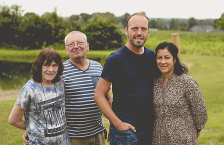De familie Scholten heet u van harte welkom.