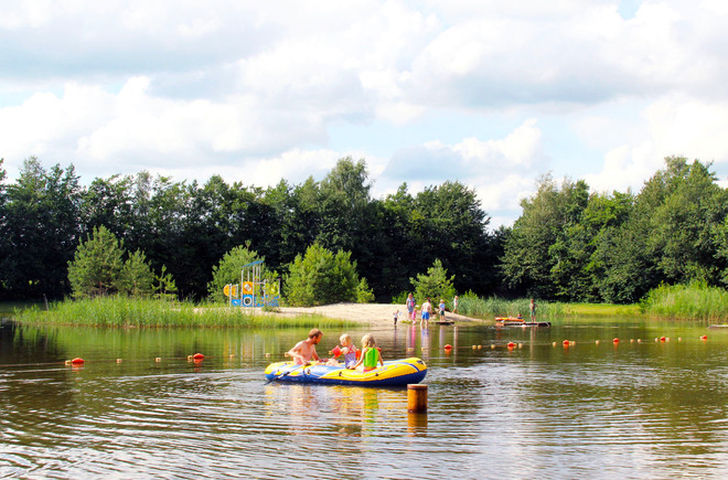 Molecaten Park Het Landschap 01 - zwemvijver.jpg
