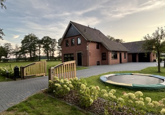 Erve Broam - Bie Dieka